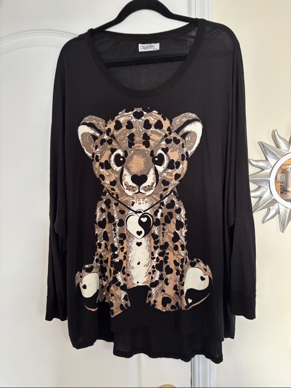 Lauren Moshi Black Long-Sleeve Leopard Heart Graphic Yin Yang Tunic Top-XS